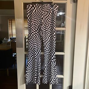 No Boundaries, flared leg, women’s pants/leggings